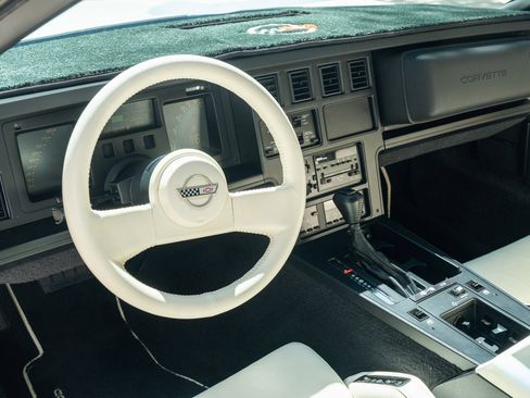 Used 1988 Chevrolet Corvette Coupe image 21