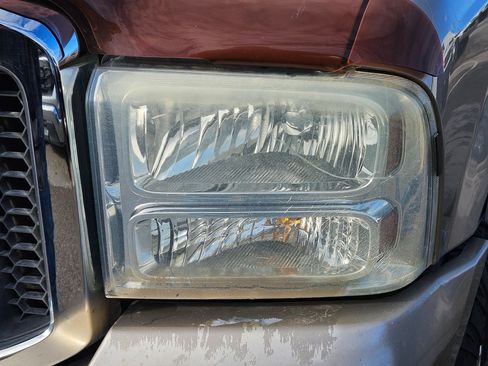 Used 2005 Ford F350 Lariat image 10