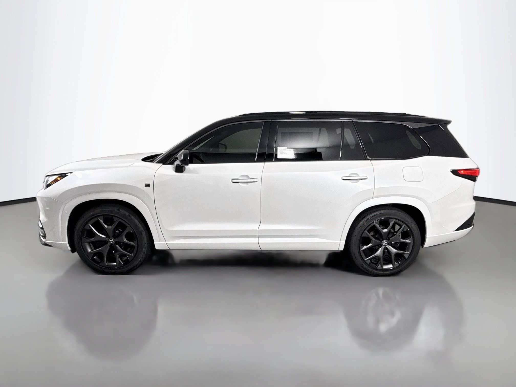 New 2026 Lexus TX 500h AWD w/ Technology Package image 4