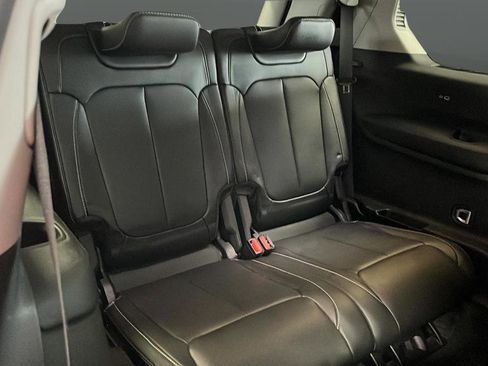 Used 2022 Jeep Grand Cherokee L Limited w/ Black Appearance Package AWD/4WD image 25