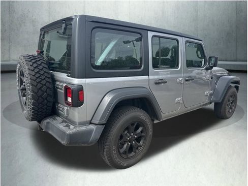 Used 2018 Jeep Wrangler Unlimited Sport AWD/4WD image 6
