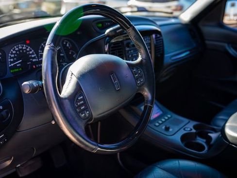 Used 2002 Lincoln Blackwood image 30