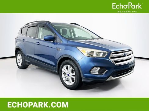 Used 2018 Ford Escape SE w/ SE Sync 3 Package image 1