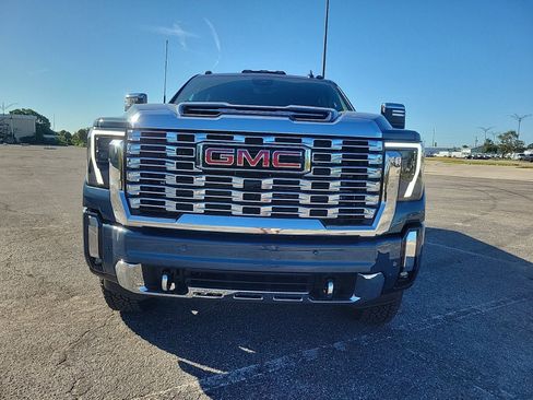 New 2026 GMC Sierra 2500 Denali w/ Denali Reserve Package image 3