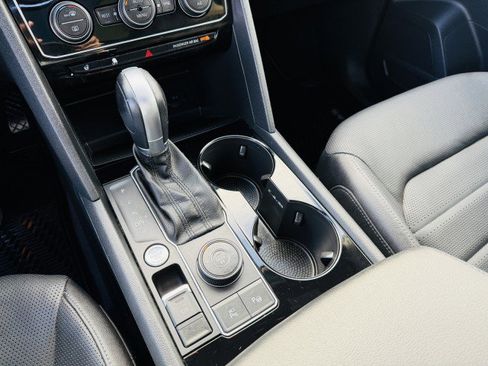 Used 2018 Volkswagen Atlas SEL Premium image 15