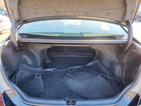 Used 2016 Toyota Camry SE image 30