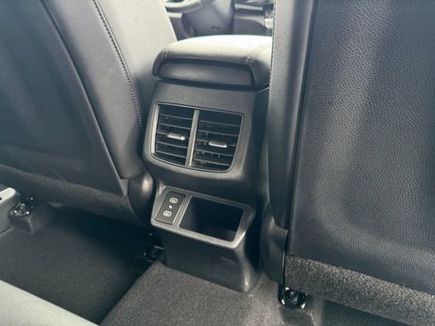 Used 2025 Kia Seltos S FWD image 15