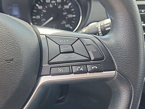 Used 2017 Nissan Rogue Sport SV AWD/4WD image 20
