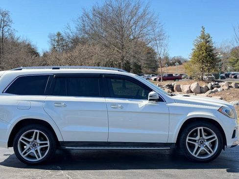 Used 2013 Mercedes-Benz GL 550 4MATIC image 2