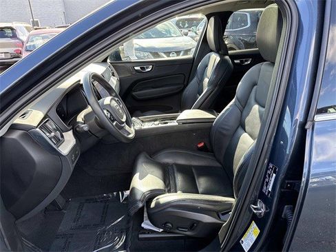 Used 2022 Volvo XC60 B6 Inscription w/ Advanced Package image 14