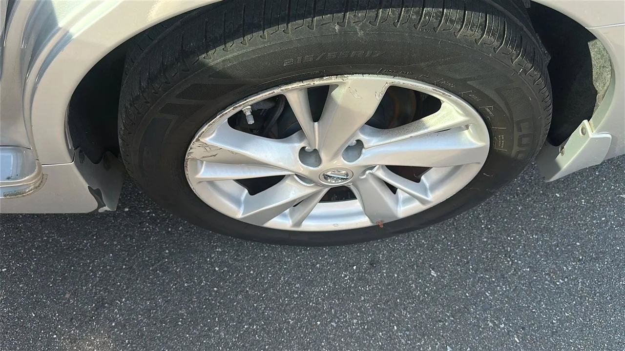 Used 2015 Nissan Altima 2.5 SV w/ Convenience Package FWD image 15