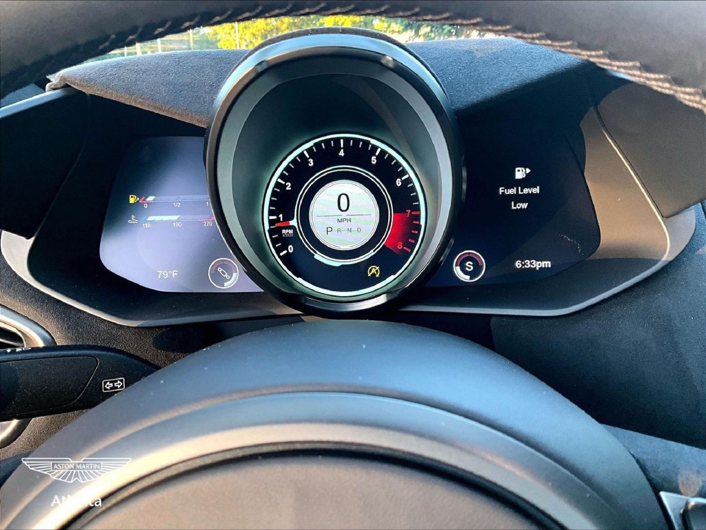 Used 2020 Aston Martin V8 Vantage Coupe RWD image 18