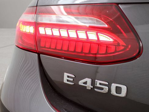 Used 2022 Mercedes-Benz E 450 Cabriolet image 25