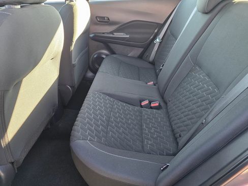 Used 2021 Nissan Kicks S image 15