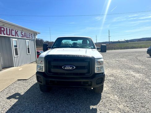 Used 2012 Ford F250 XL w/ Camper Pkg image 5