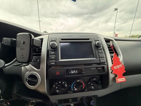 Used 2013 Toyota Tacoma 4x4 Double Cab w/ SR5 Pkg image 10
