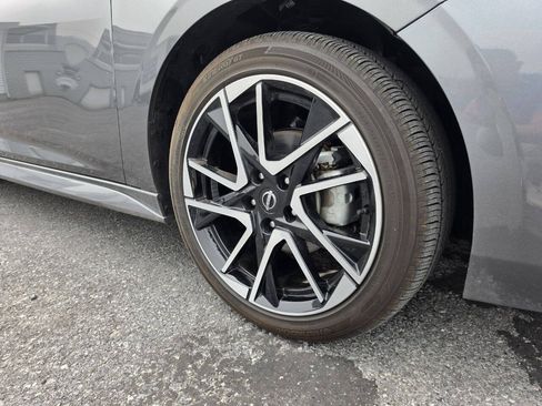 Used 2025 Nissan Sentra SR FWD image 10