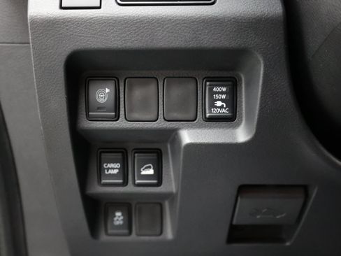 Used 2022 Nissan Frontier SV AWD/4WD image 15