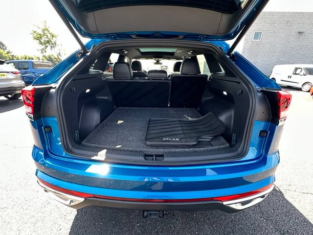 Certified 2024 Volkswagen Atlas Cross Sport SEL AWD/4WD image 15