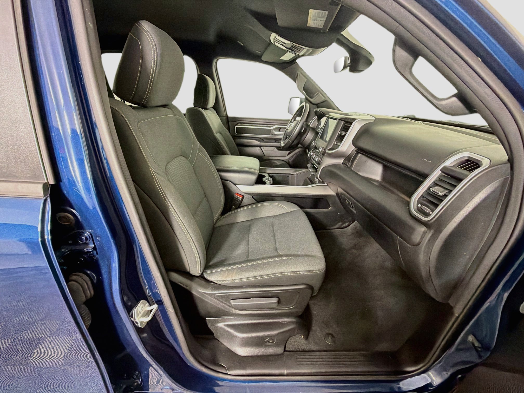 Used 2023 RAM 1500 Big Horn AWD/4WD image 31