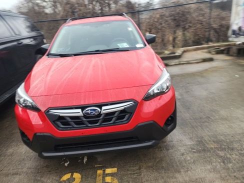 Used 2021 Subaru Crosstrek 2.0i image 3