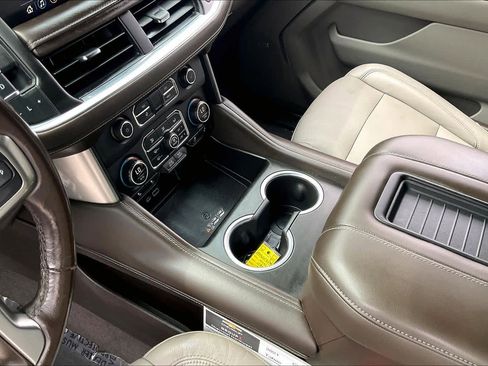 Used 2021 Chevrolet Tahoe LT w/ LT Signature Package RWD image 17