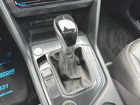 Certified 2024 Volkswagen Tiguan SE R-Line AWD/4WD image 15