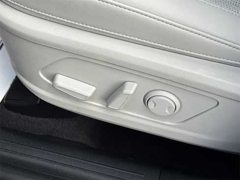 Used 2024 Kia Sorento SX image 34