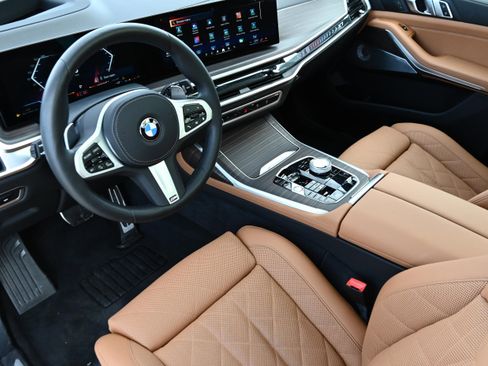Used 2026 BMW X7 xDrive40i image 13