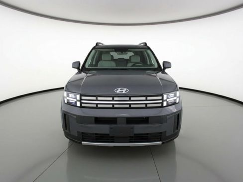 Used 2025 Hyundai Santa Fe SEL image 2