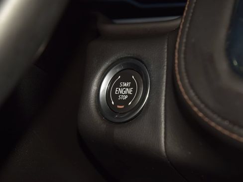 Used 2023 Chevrolet Tahoe High Country AWD/4WD image 33