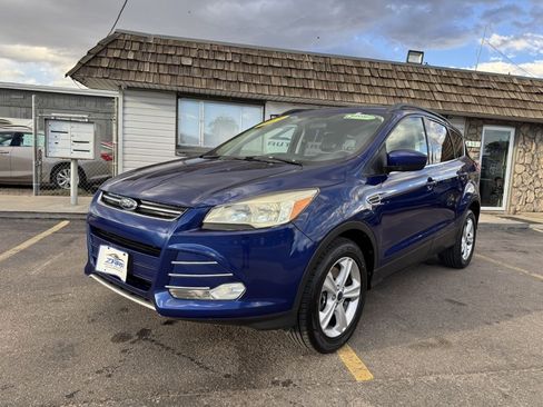 Used 2014 Ford Escape SE w/ Equipment Group 201A image 3