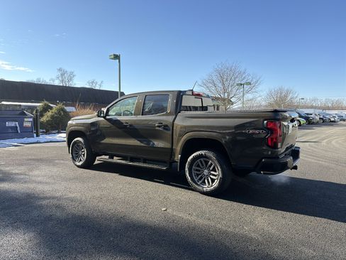 Used 2023 Chevrolet Colorado LT w/ LT Convenience Package II image 7