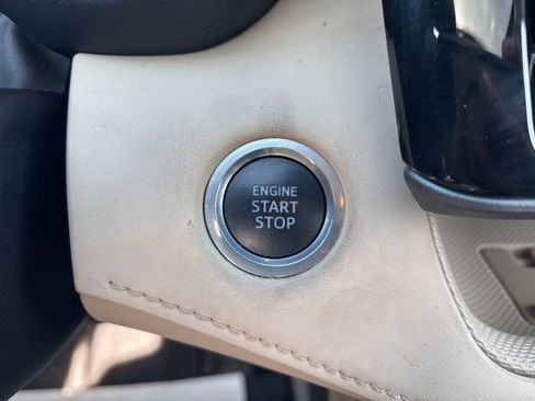 Used 2020 Toyota Highlander Limited image 36