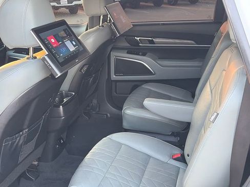 Used 2023 Kia Telluride SX Prestige X-Pro image 9