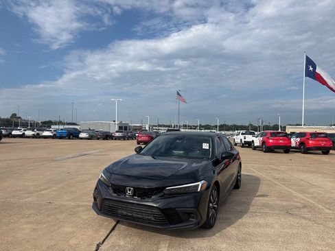 Used 2023 Honda Civic EX-L image 6