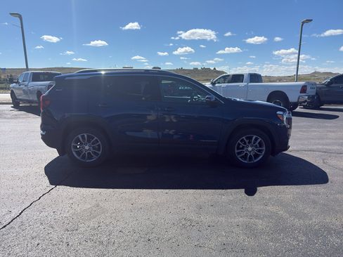 Used 2022 GMC Terrain SLT AWD/4WD image 4