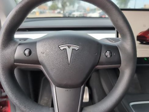 Used 2023 Tesla Model Y Performance AWD/4WD image 11