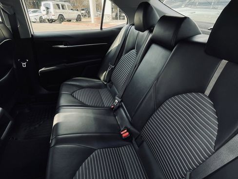 Used 2024 Toyota Camry SE image 22