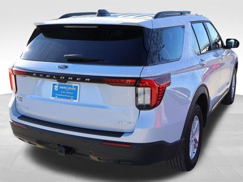 New 2026 Ford Explorer Active image 5