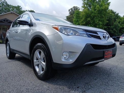 Used 2014 Toyota RAV4 XLE FWD image 4