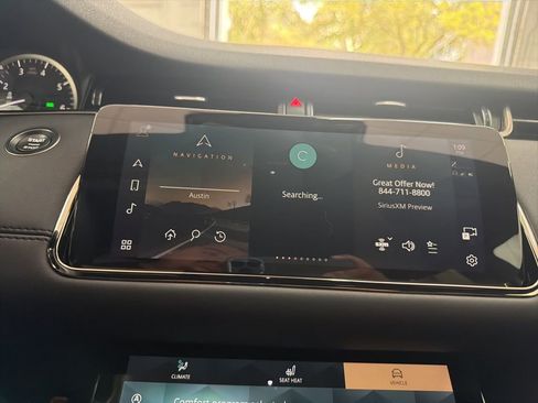 Used 2023 Land Rover Range Rover Evoque R-Dynamic S image 33