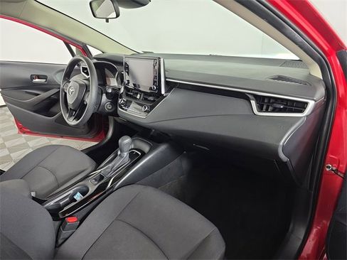 Used 2020 Toyota Corolla LE image 17