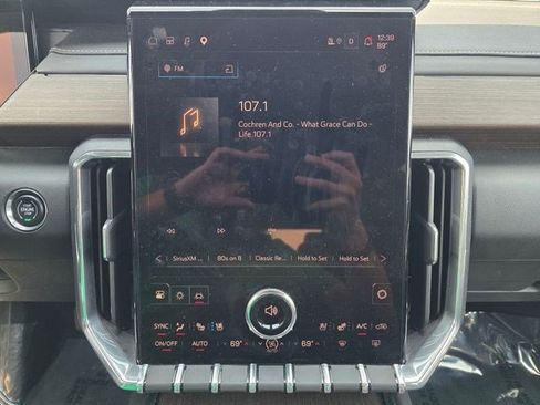Used 2024 GMC Acadia Denali AWD/4WD image 34