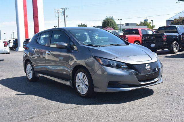 Used 2025 Nissan Leaf S FWD image 3