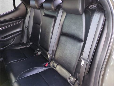 Used 2019 MAZDA MAZDA3 Hatchback w/ Preferred Package image 18