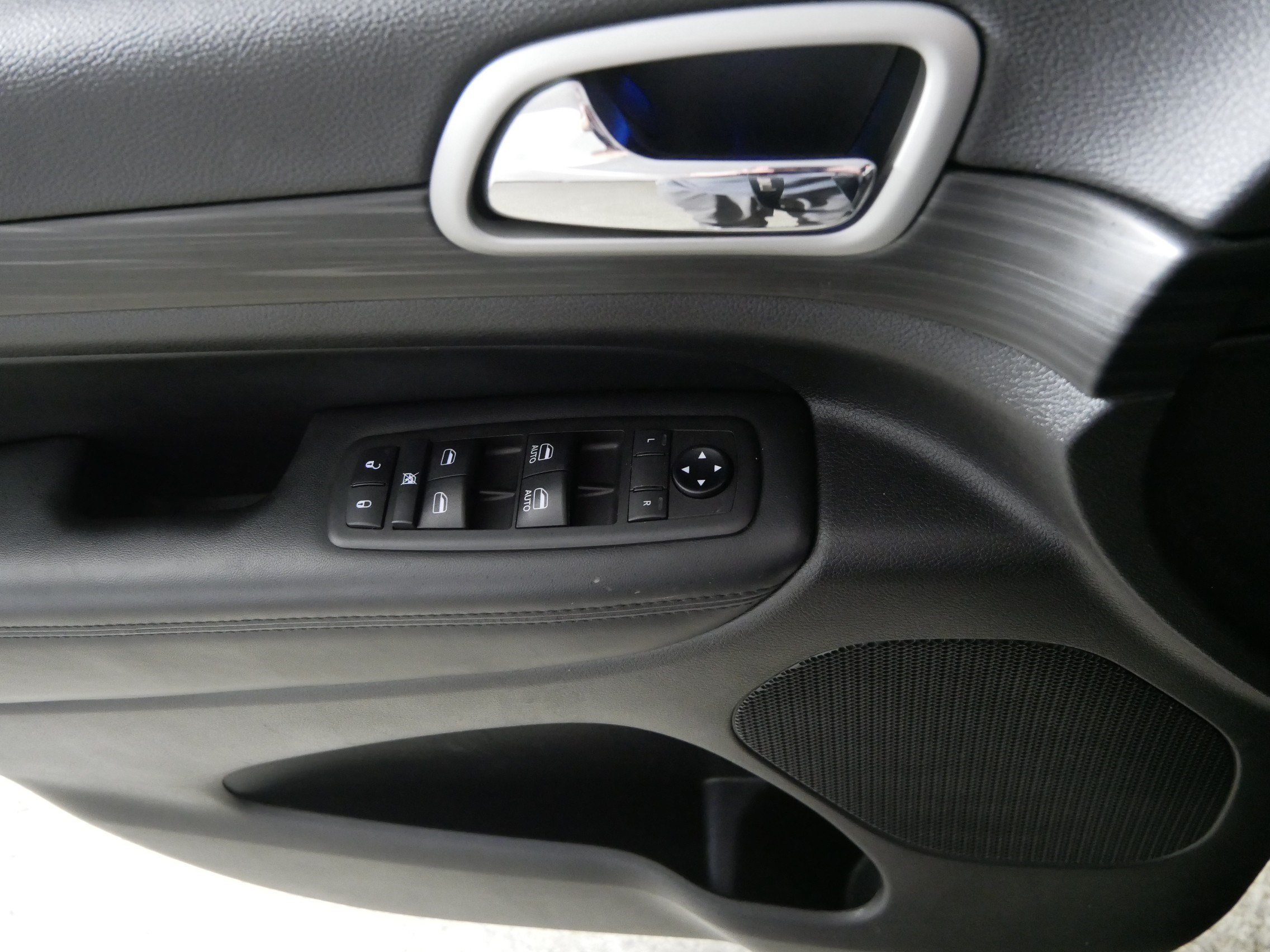 Used 2021 Jeep Grand Cherokee Laredo X AWD/4WD image 19