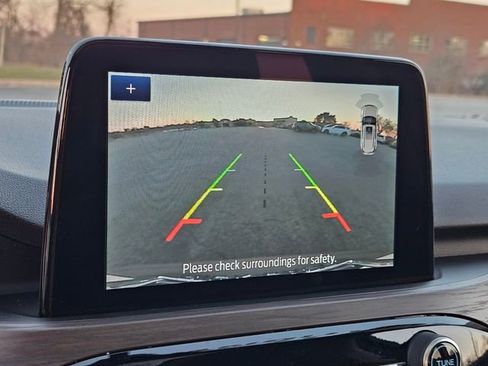 Used 2020 Ford Escape Titanium image 25