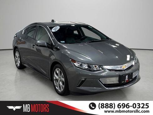 Used 2017 Chevrolet Volt Premier w/ Driver Confidence II Package FWD image 2
