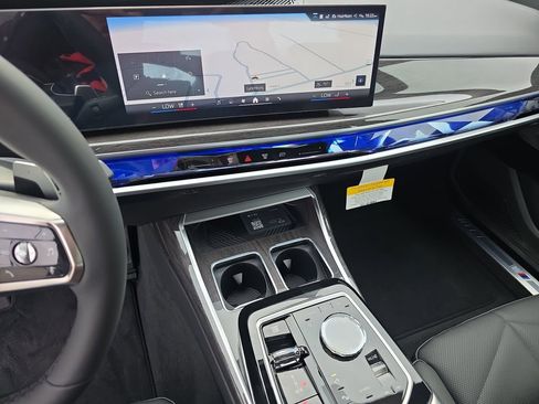 New 2026 BMW 740i xDrive image 11